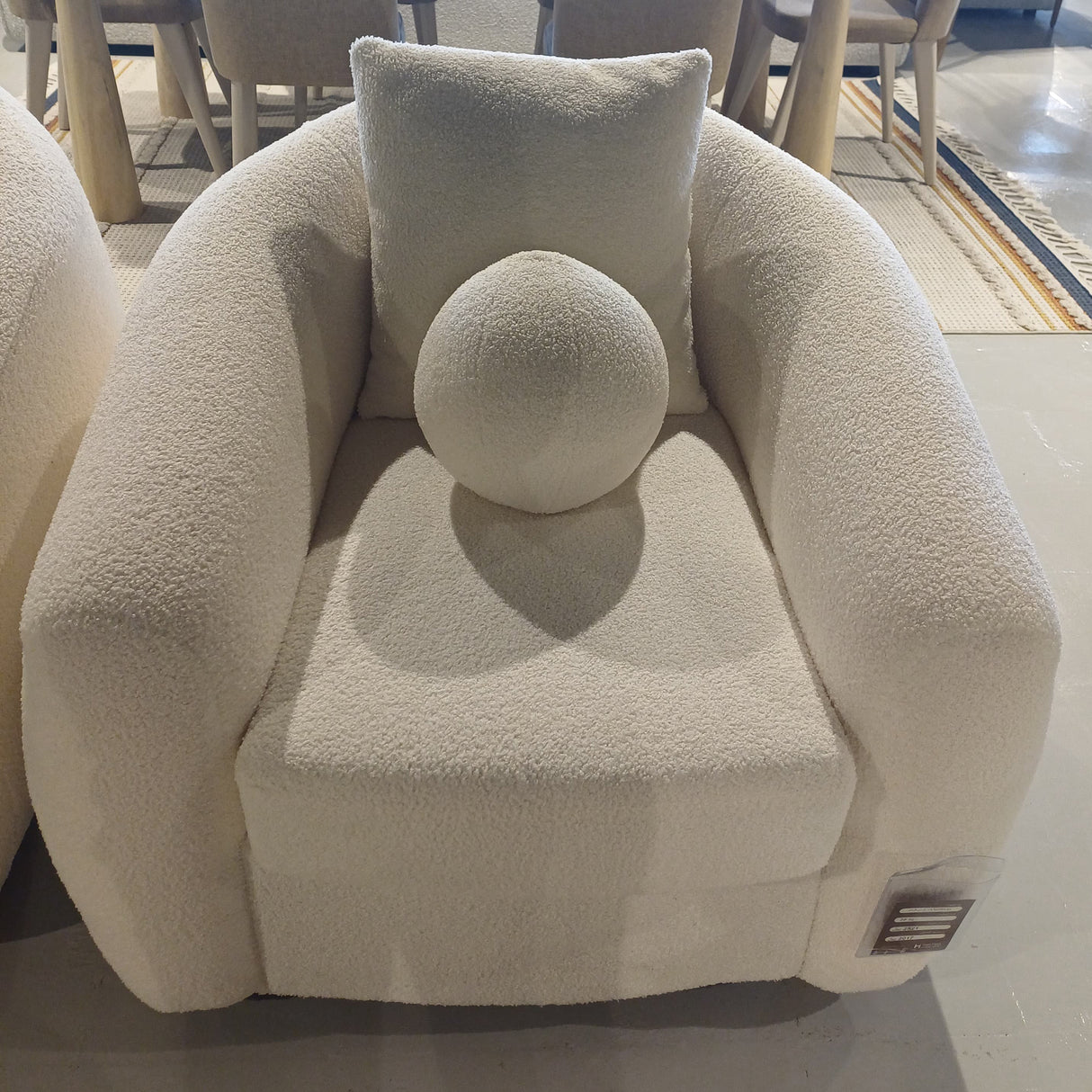 كنب نوريل باللون البيج