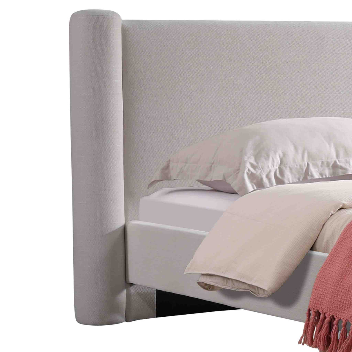 سرير نوفالين باللون الكريمي