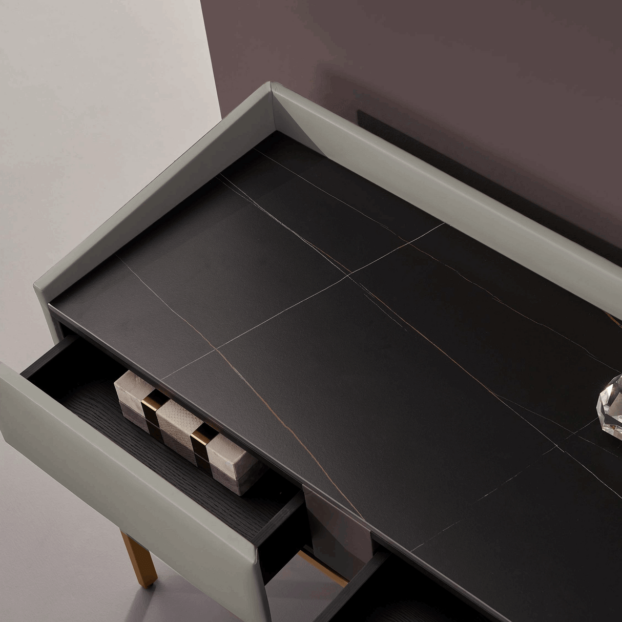 غرفة نوم نوبيل باللون البيج