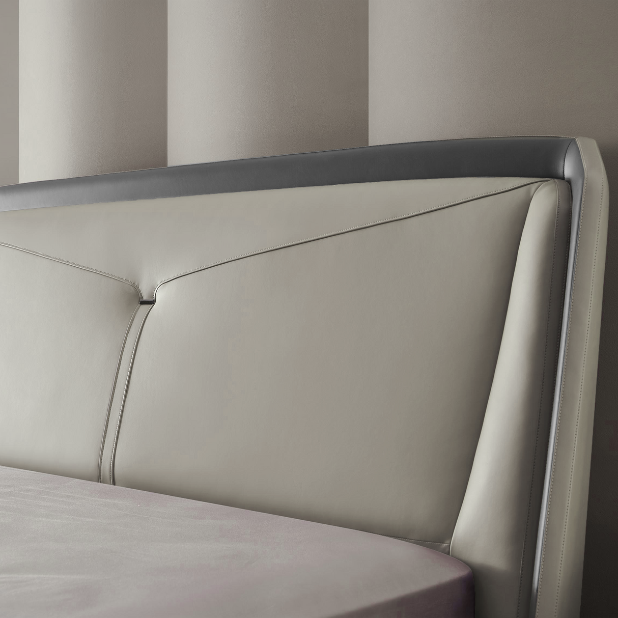 غرفة نوم نوبيل باللون البيج