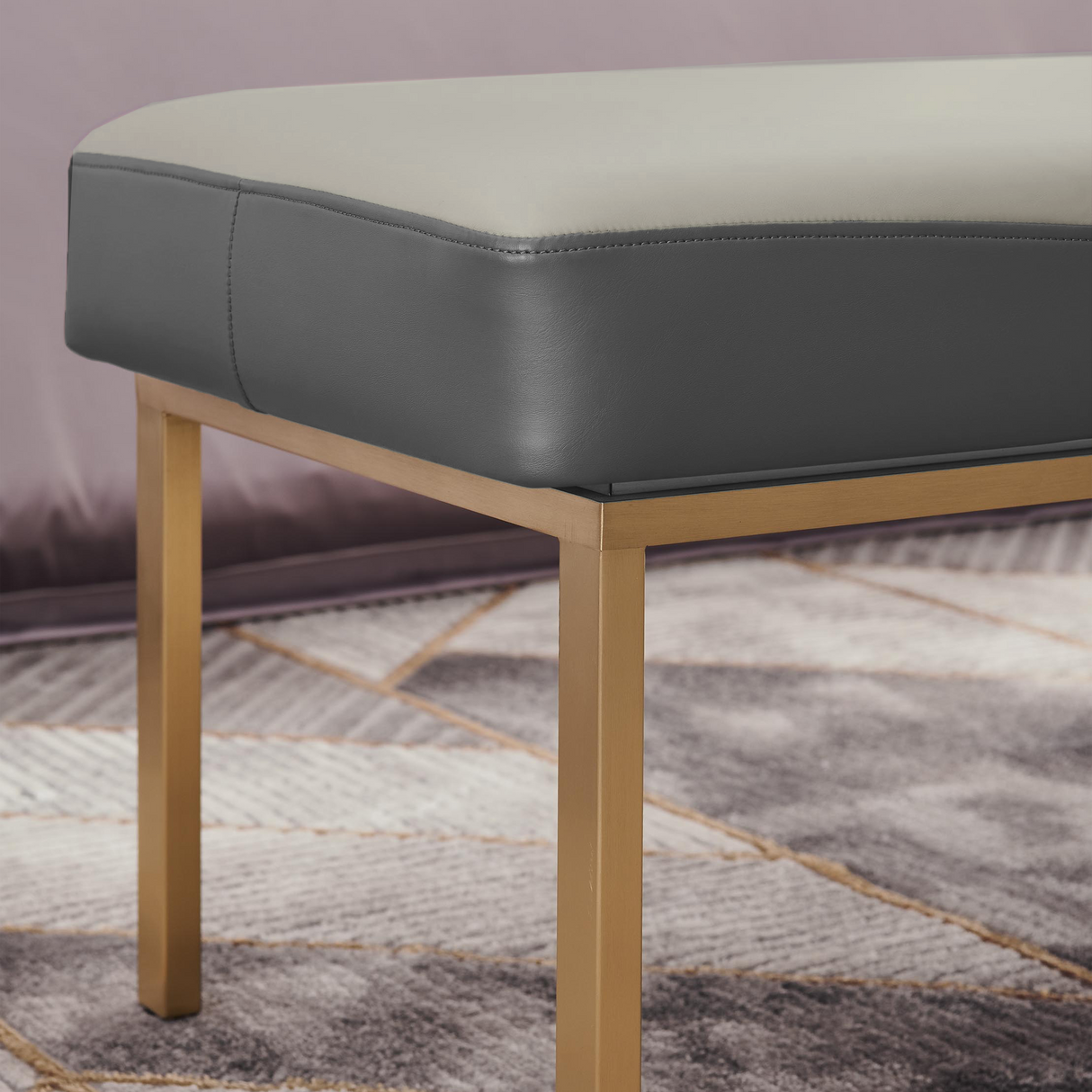 غرفة نوم نوبيل باللون البيج