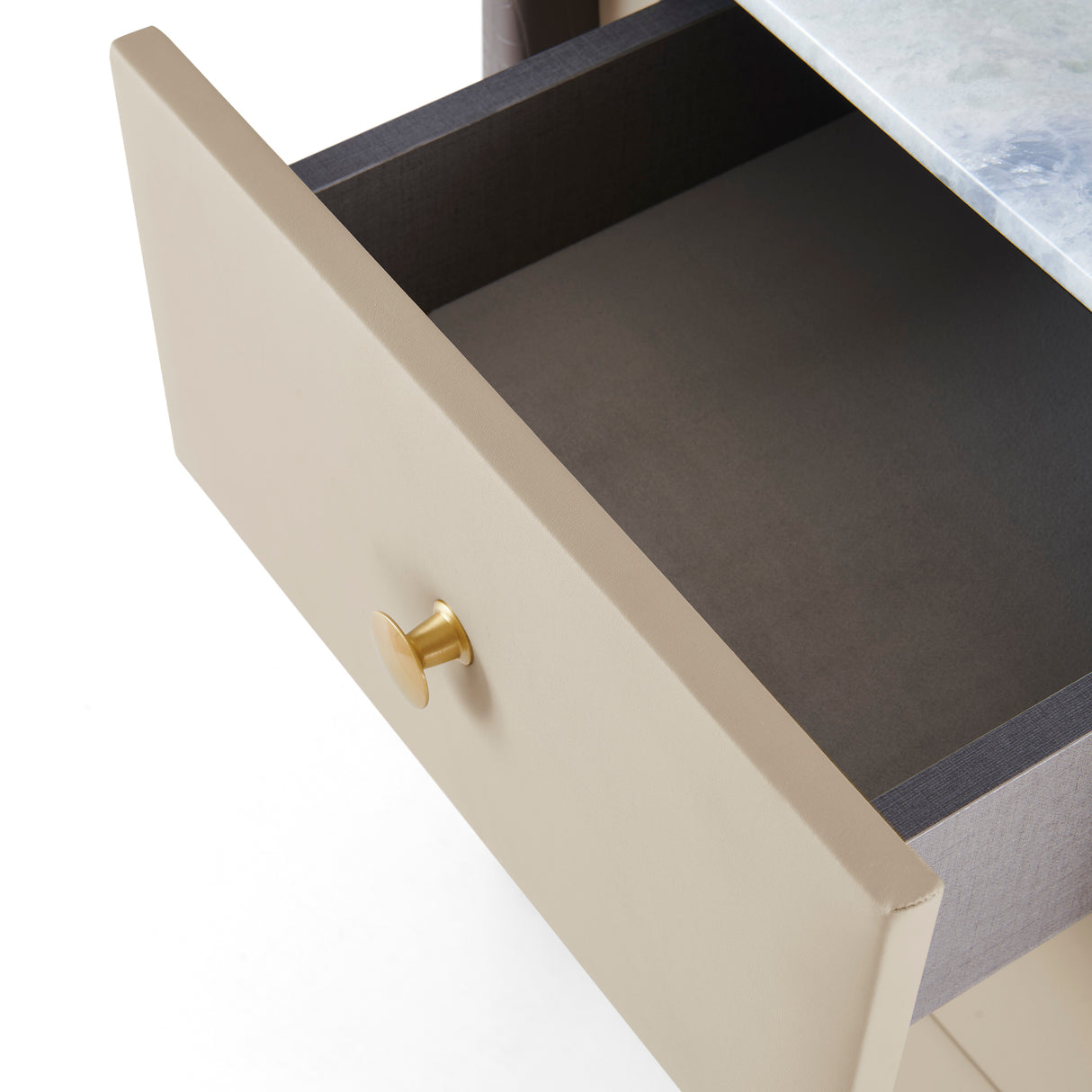 كومدينو نولا باللون البني