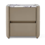 كمدينو نايلا باللون البني